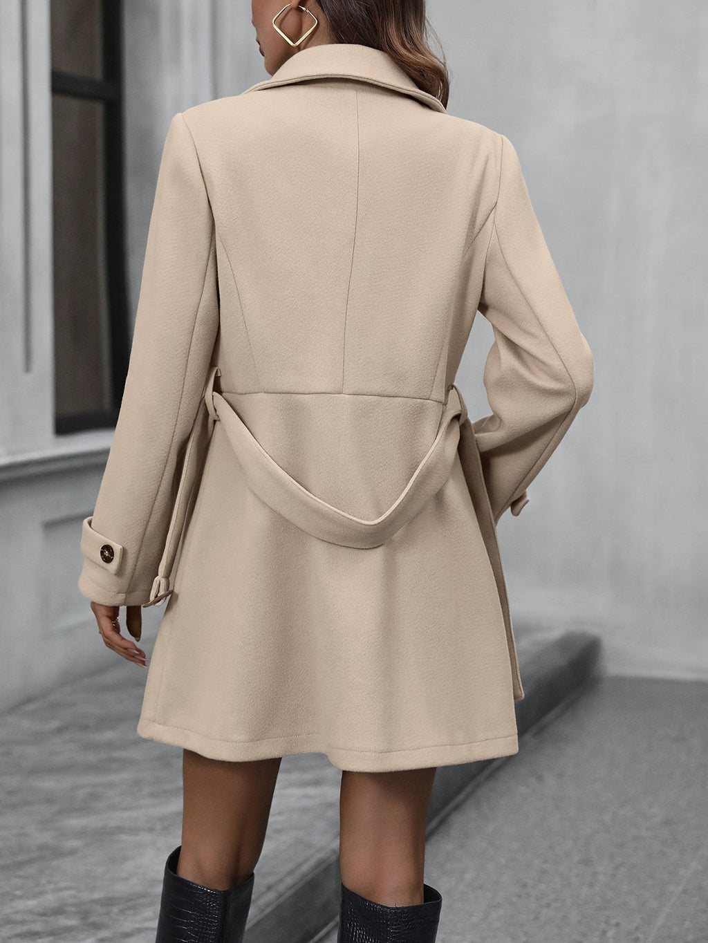 Elegante Trenchcoat – Tijdloze Damesjas in Apricotkleur